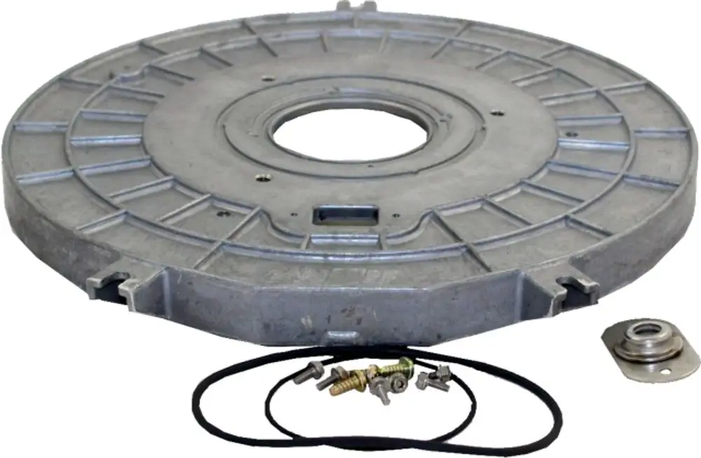 Brennkammerdeckel aus Metall mit Befestigungselementen, geeignet für Wolf-Gerätemodelle, in flacher, runder Form mit zentralem Loch.